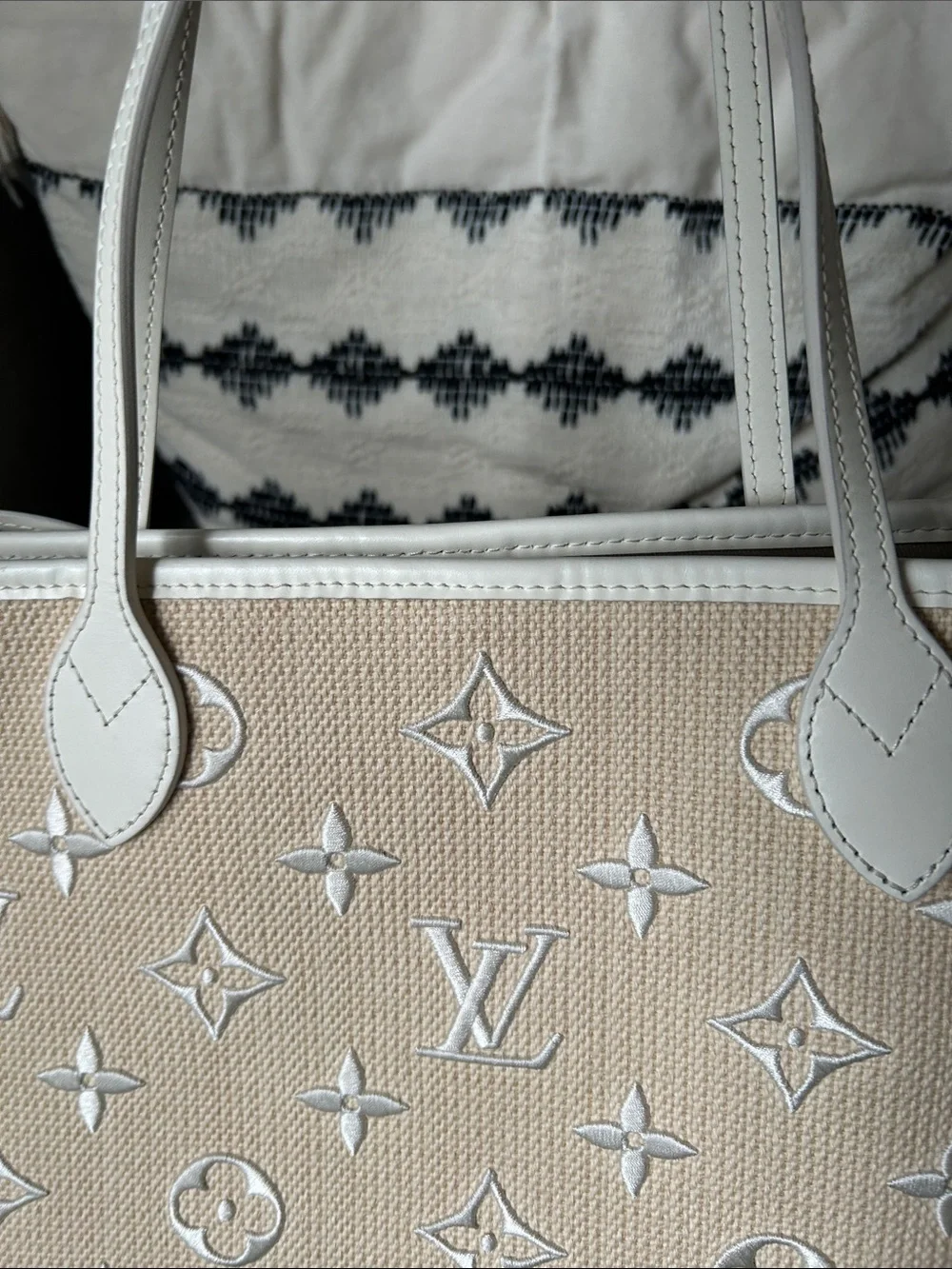 Louis Vuitton Monogram Embroidered Neverfull MM Tote🌟RARE🌟